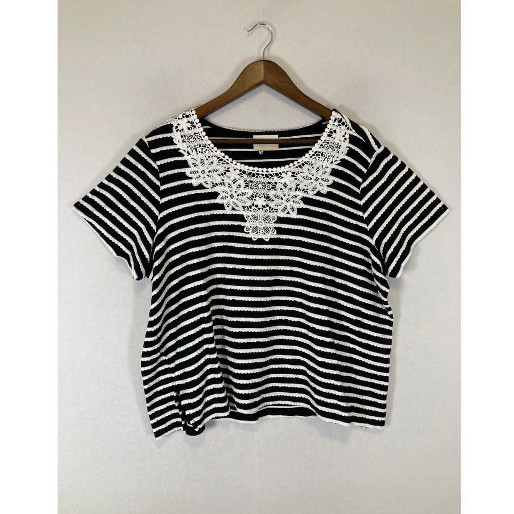 Cottagecore‎ Alfred Dunner Woman Plus Size Black White Striped Lace Crochet Top